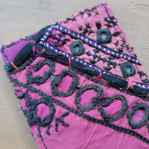 🌎👽 Free People Boho Embroidered Repurposed vtg banjara hippie Wallet card case - Picture 11 of 16